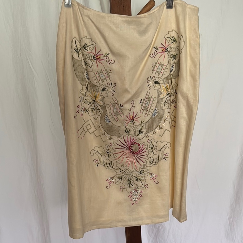 Liz Claiborne Floral Embroidered Skirt
